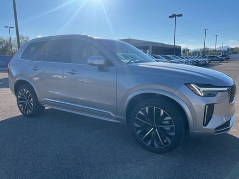 New 2026 Volvo XC90 B6 Plus image 1