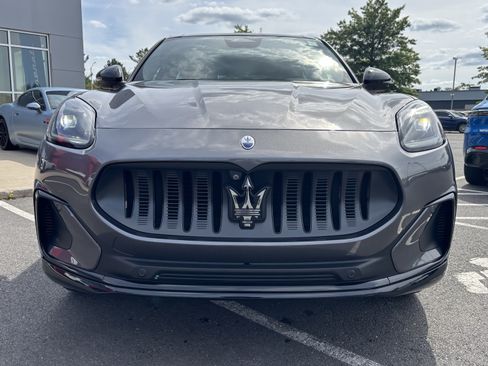 Used 2025 Maserati Grecale Folgore AWD/4WD image 11