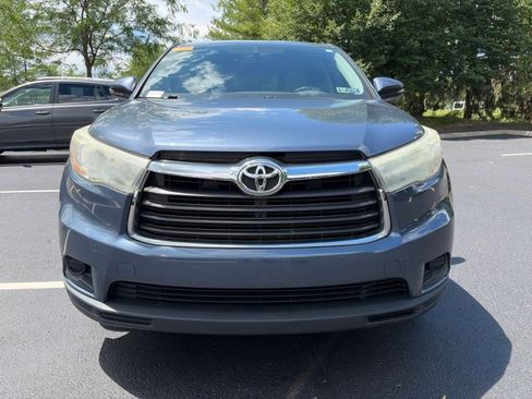 Used 2016 Toyota Highlander LE AWD/4WD image 2