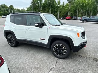 Used 2023 Jeep Renegade Trailhawk AWD/4WD video 2
