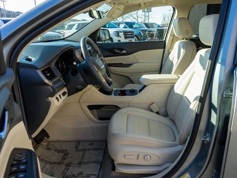 Used 2023 GMC Acadia Denali w/ Denali Ultimate Package image 11