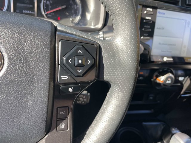 Used 2021 Toyota 4Runner Venture w/ Moonroof Package AWD/4WD image 32