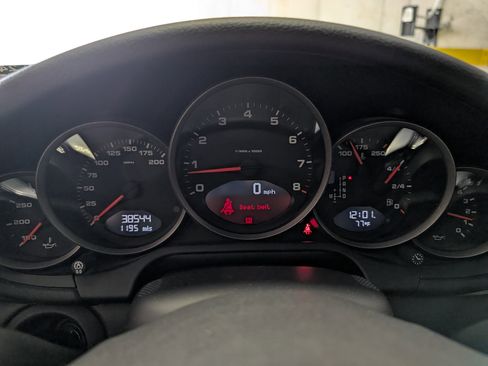 Used 2012 Porsche 911 Carrera 4 GTS image 32