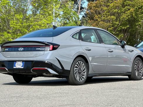 New 2026 Hyundai Sonata Limited FWD image 4
