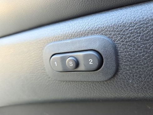 Used 2019 Jeep Grand Cherokee Limited w/ Luxury Group II image 24