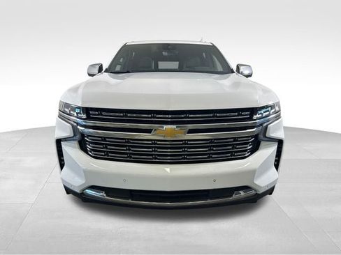Used 2023 Chevrolet Suburban Premier w/ Advanced Technology Package AWD/4WD image 9