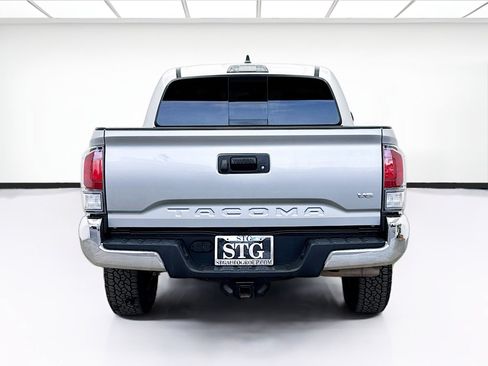 Used 2022 Toyota Tacoma TRD Off-Road image 5