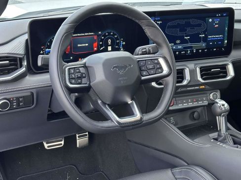 Used 2026 Ford Mustang Premium image 9