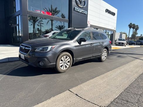 Used 2019 Subaru Outback 2.5i Premium image 2