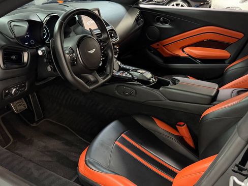 Used 2021 Aston Martin V8 Vantage Base 2dr Coupe image 33