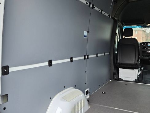 Certified 2025 Mercedes-Benz Sprinter 2500 image 28