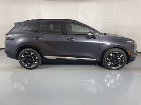 New 2026 Kia Sportage SX FWD image 9