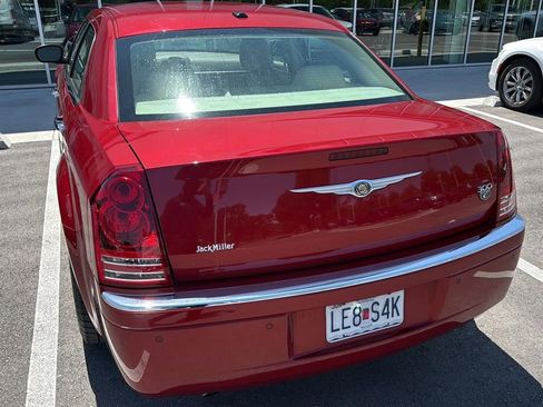 Used 2009 Chrysler 300 C RWD image 5