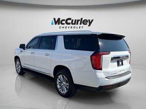 Used 2022 GMC Yukon XL SLT w/ SLT Premium Package AWD/4WD image 5