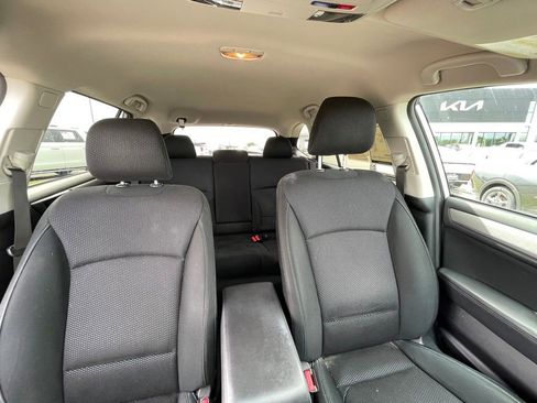 Used 2017 Subaru Outback 2.5i Premium AWD/4WD image 32