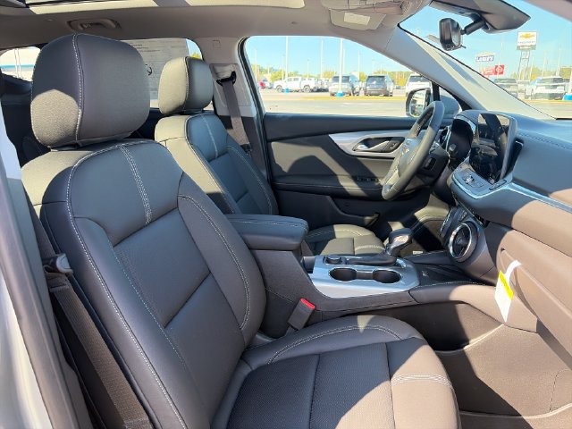New 2026 Chevrolet Blazer LT w/ Sound & Technology Package AWD/4WD image 12