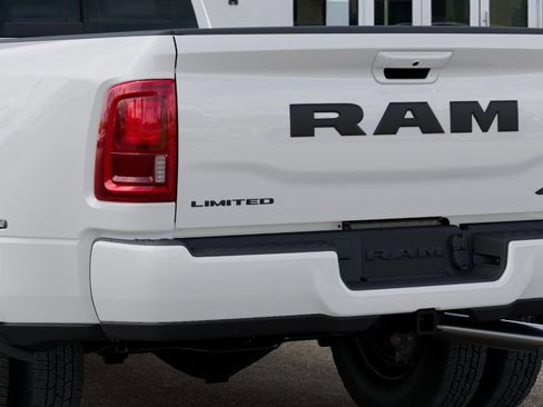 New 2026 RAM 3500 Limited AWD/4WD image 13
