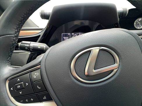 Used 2024 Lexus ES 250 w/ Premium Package AWD/4WD image 41