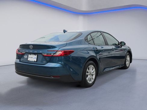 Used 2026 Toyota Camry LE FWD image 6