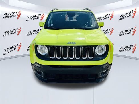 Used 2018 Jeep Renegade Latitude w/ Cold Weather Group image 8