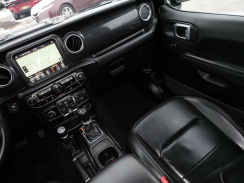 Used 2021 Jeep Wrangler Unlimited Sahara image 11