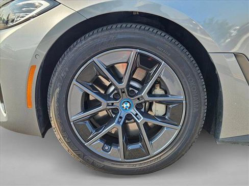 Used 2024 BMW i4 xDrive40i AWD/4WD image 7