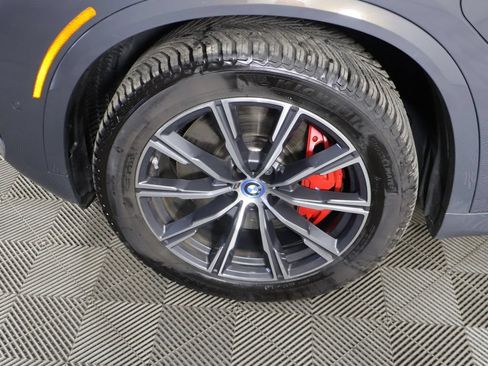 Used 2024 BMW X5 xDrive50e w/ Executive Package AWD/4WD image 23