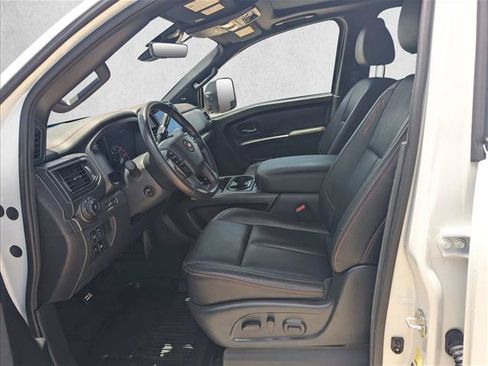Used 2024 Nissan Titan PRO-4X w/ Pro-4x Convenience Package AWD/4WD image 14