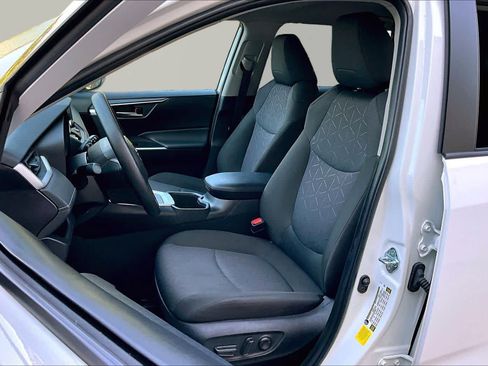 Certified 2025 Toyota RAV4 XLE AWD/4WD image 8