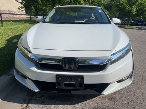 Used 2018 Honda Clarity Touring image 2
