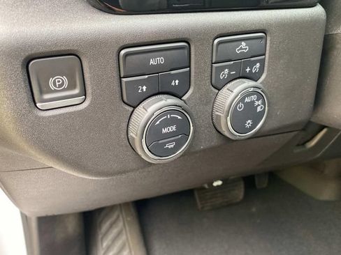 Used 2023 Chevrolet Silverado 1500 LT AWD/4WD image 16