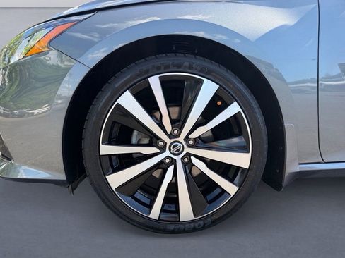 Used 2020 Nissan Altima 2.5 Platinum AWD/4WD image 9