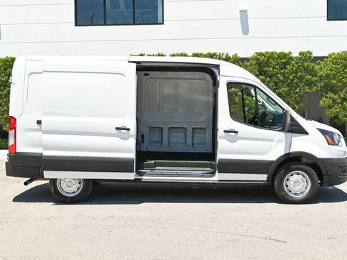 Used 2025 Ford Transit 250 148 Medium Roof RWD image 7