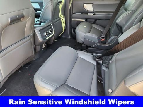 New 2026 Ford Expedition Active image 29