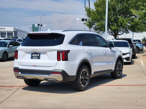 New 2026 Kia Sorento S FWD image 5