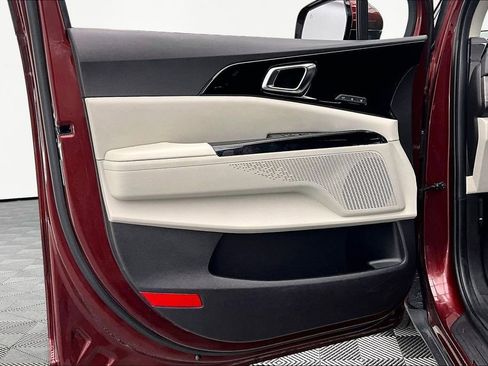 Used 2024 Kia Carnival SX image 23