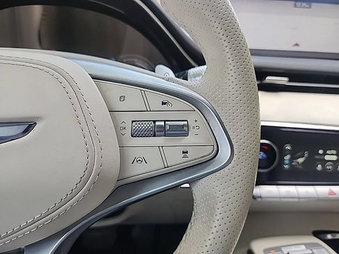 Used 2025 Genesis Electrified GV70 AWD/4WD image 10