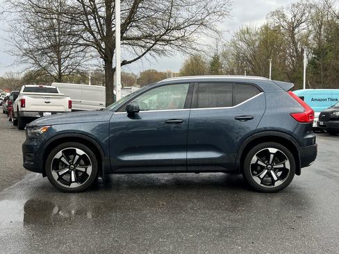 Used 2019 Volvo XC40 T5 Inscription image 4