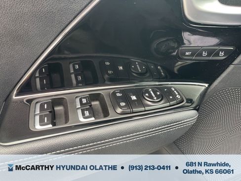 Used 2020 Kia Niro EX Premium image 33
