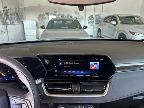 Used 2025 Chevrolet TrailBlazer LT image 18