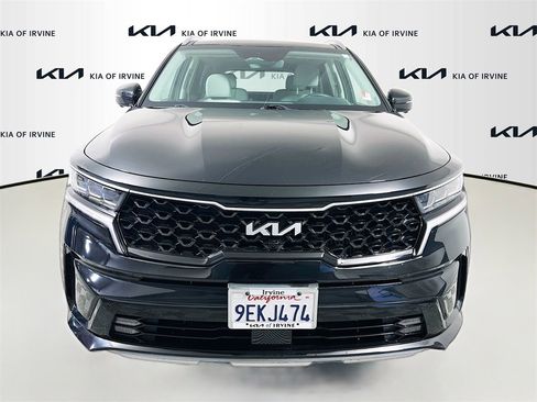 Certified 2023 Kia Sorento SX Prestige w/ Panoramic Sunroof Package image 2