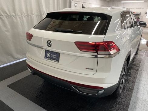 Certified 2022 Volkswagen Atlas Cross Sport SE AWD/4WD image 8