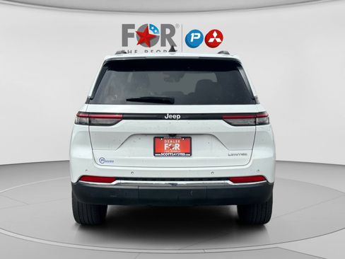 Used 2023 Jeep Grand Cherokee Limited image 4