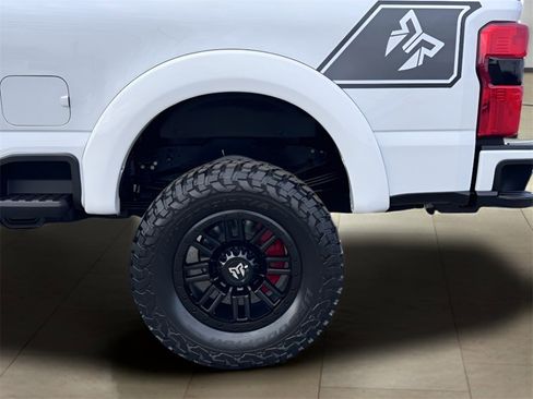 New 2026 Ford F250 Lariat w/ Black Appearance Package image 50