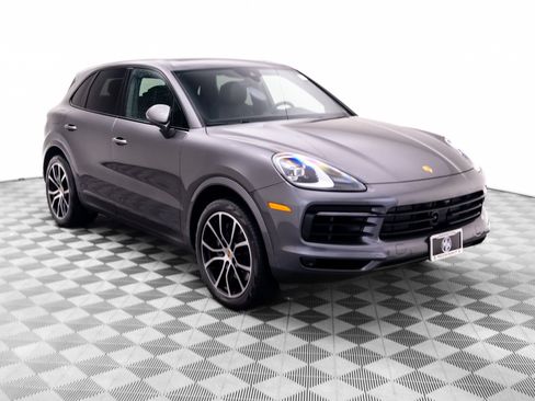 Certified 2023 Porsche Cayenne AWD/4WD image 6