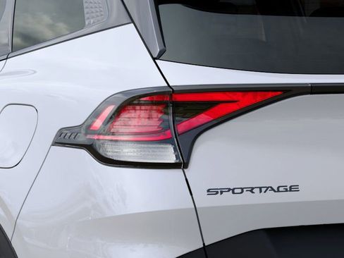 New 2025 Kia Sportage X-Line AWD/4WD image 11