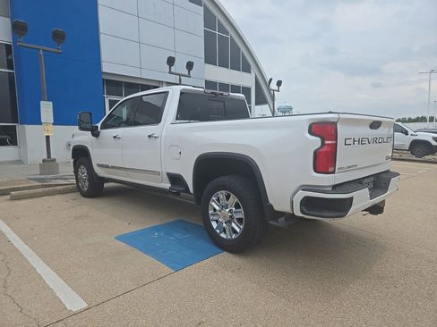 Used 2024 Chevrolet Silverado 3500 High Country w/ High Country Premium Package AWD/4WD image 11