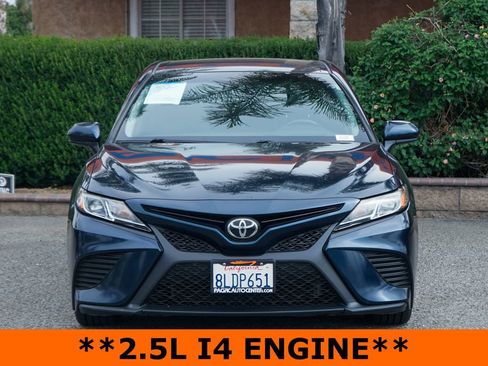 Used 2019 Toyota Camry SE w/ Carpet Mat Package FWD image 3