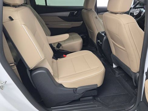 New 2026 Buick Enclave Preferred w/ LPO, Floor Liner Package FWD image 10