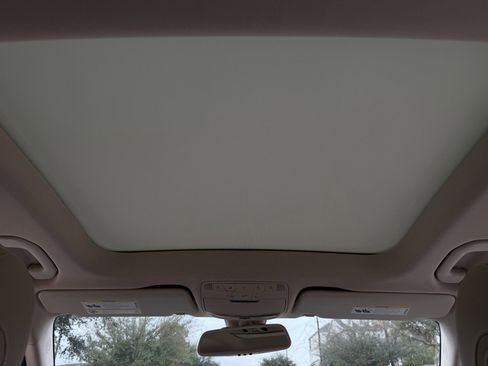 Used 2018 Mercedes-Benz GLC 300 image 4